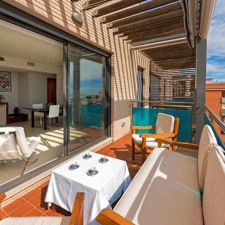 Triplex Seaview